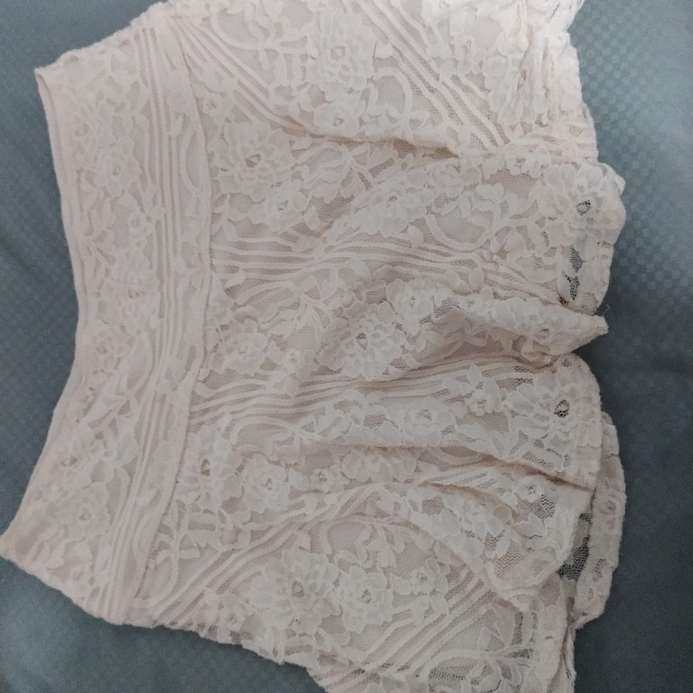 Hollister lace skirt